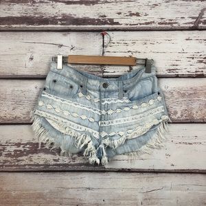 LF Carmar Crochet Light denim distressed short y2k